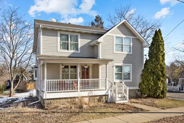 206 Water Street, East Dundee, IL 60118