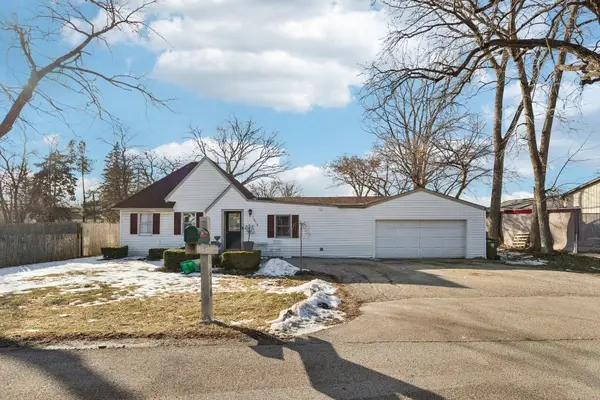 1618 Round Lake Drive, Round Lake Beach, IL 60073