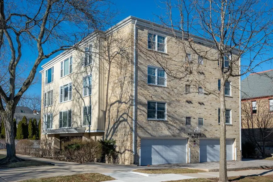 601 Ridge Road #202, Wilmette, IL 60091 - #2