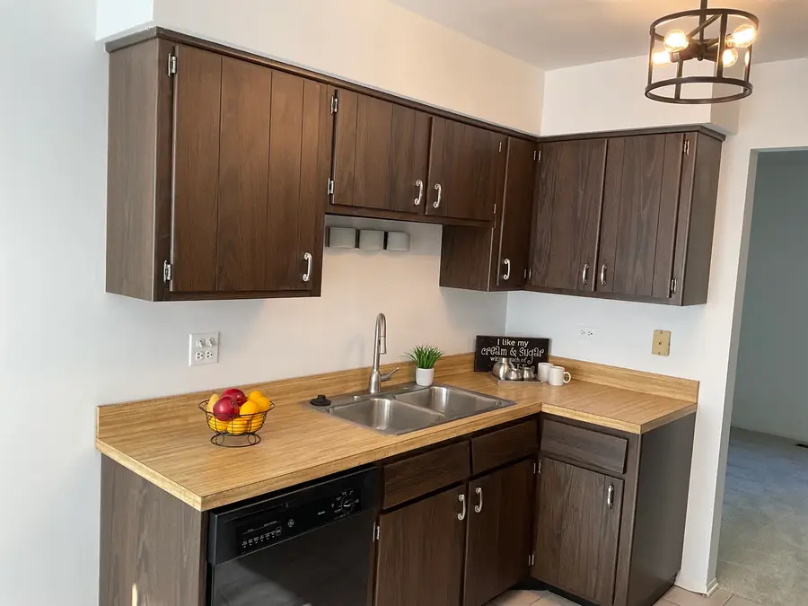 1129 Rhodes Court, Wheaton, IL 60189 - #3