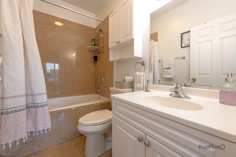 2705 W Congress Parkway, Chicago, IL 60612 - #3