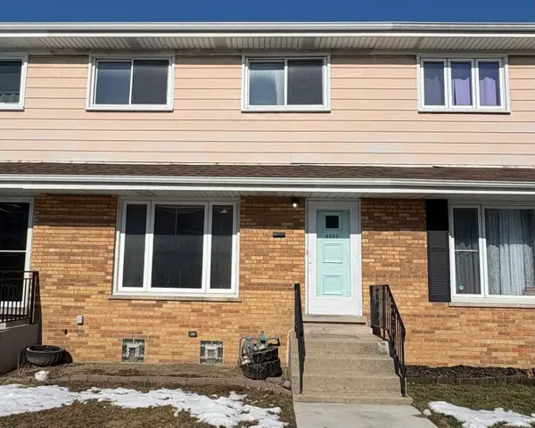 9850 Garden Court, Schiller Park, IL 60176