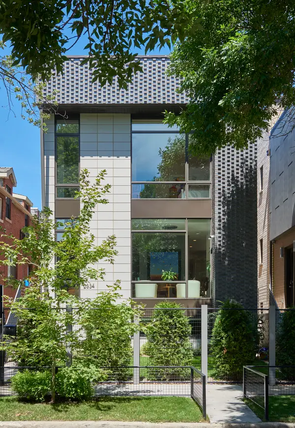 2334 W Ohio Street, Chicago, IL 60612