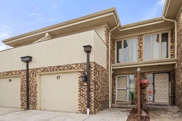 17 Sorrento Drive, Palos Heights, IL 60463