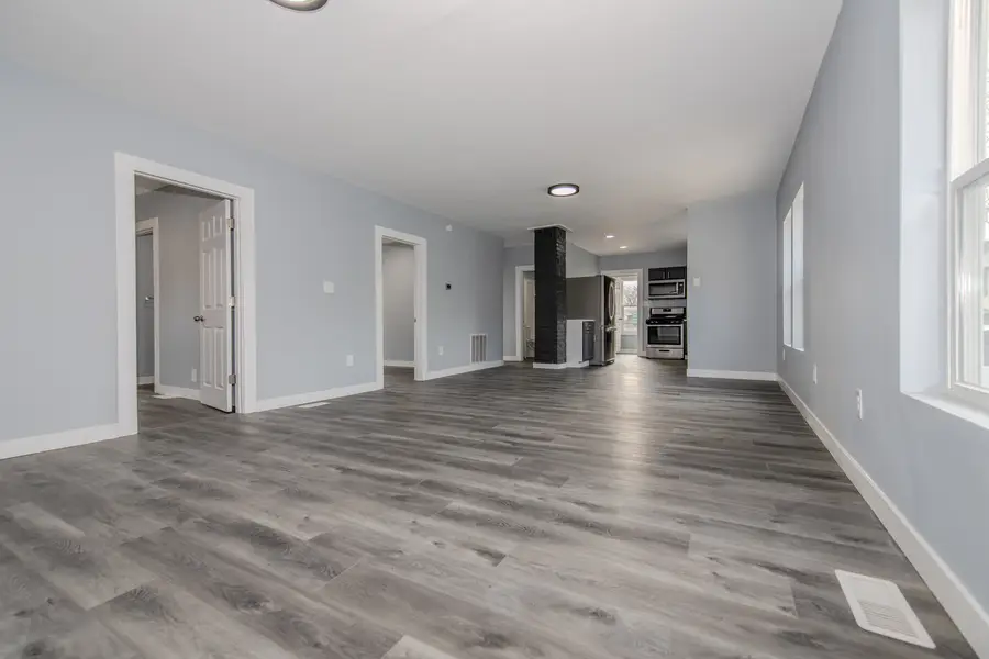 689 E Bluff Street, Marseilles, IL 61341 - #3