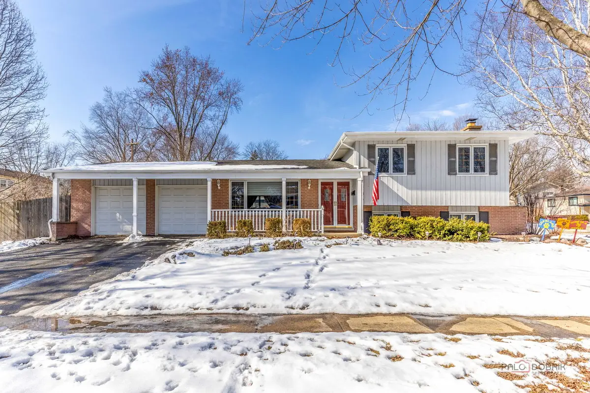 705 S Dymond Road, Libertyville, IL 60048 - #1