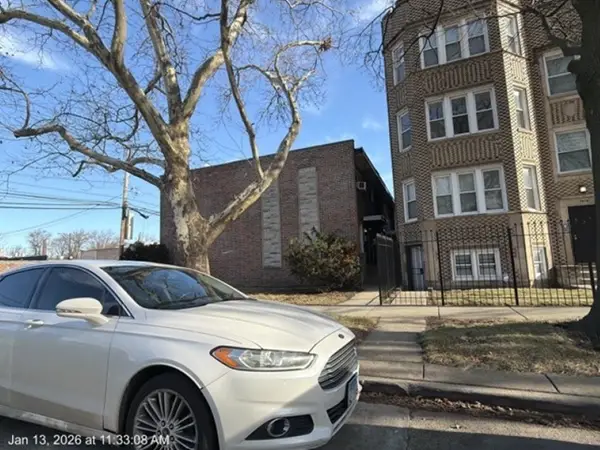 7915 S Saginaw Avenue, Chicago, IL 60617