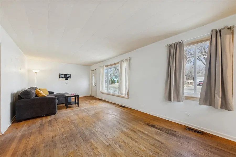 360 N Lincoln Avenue, Villa Park, IL 60181 - #2