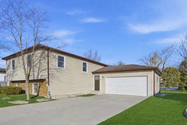 766 Michigan Avenue, South Elgin, IL 60177 - #3