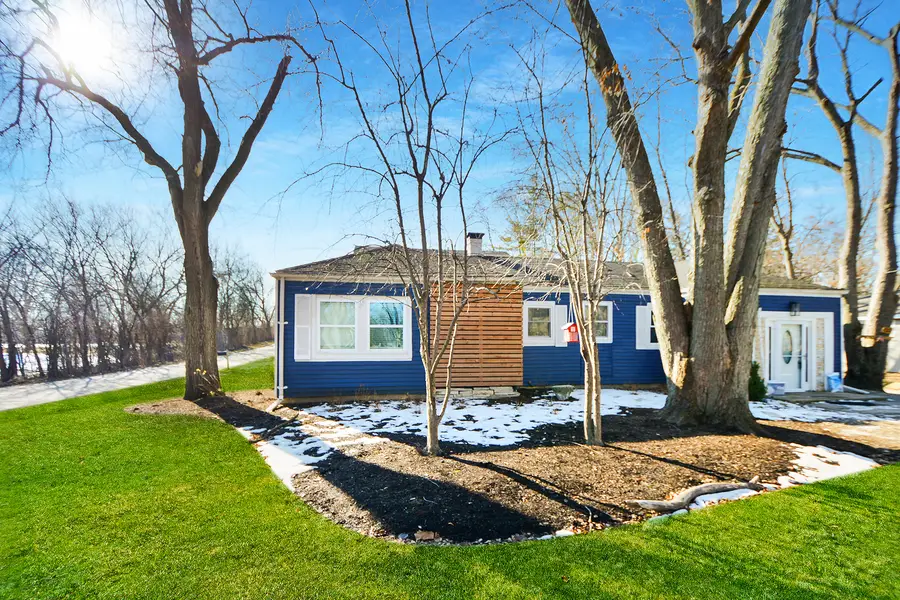 21269 W Ridge Road, Lake Zurich, IL 60047 - #2