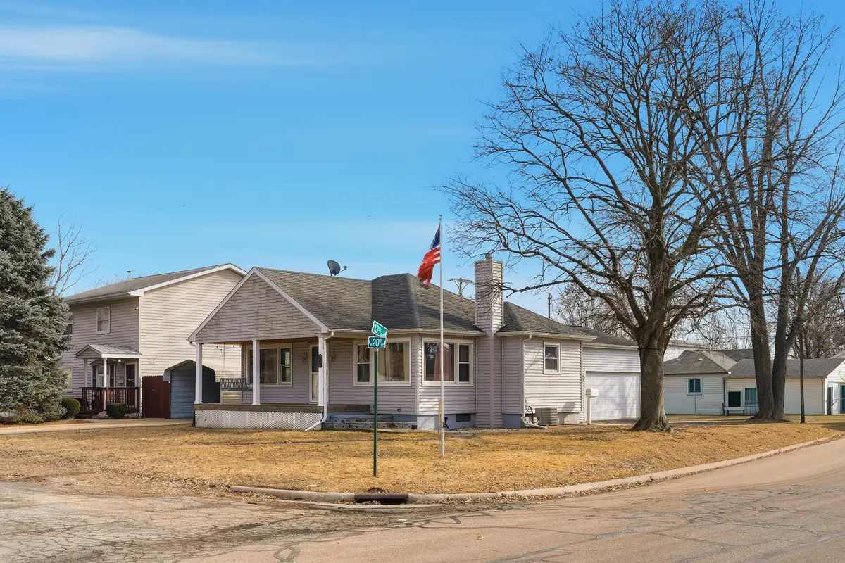 1215 W 20th Street, Rock Falls, IL 61071 - #1