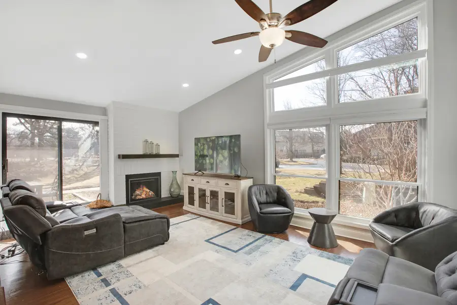 706 Waukegan Road #4, Glenview, IL 60025 - #2