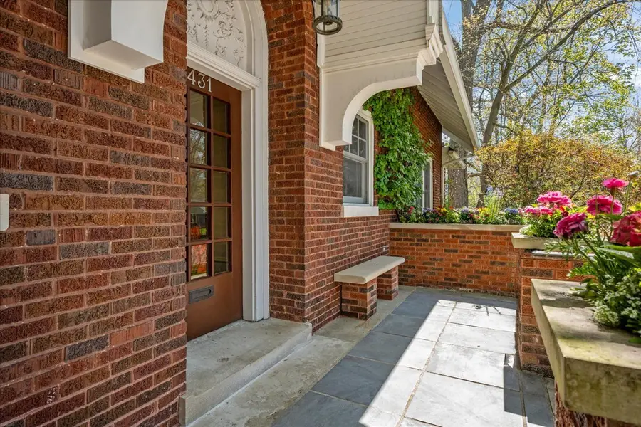 431 Laurel Avenue, Wilmette, IL 60091 - #3