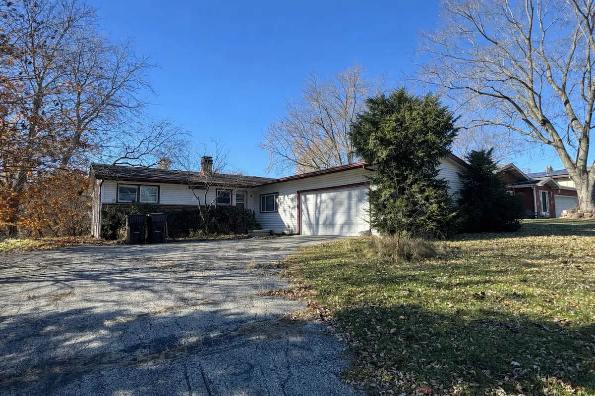 6411 Londonderry Drive, Cary, IL 60013 - #1