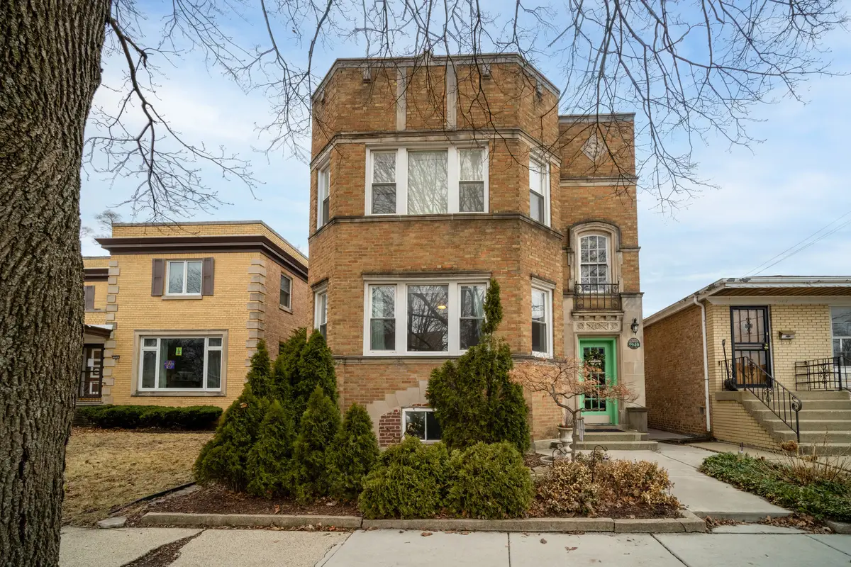 5940 N Bernard Street, Chicago, IL 60659 - #1