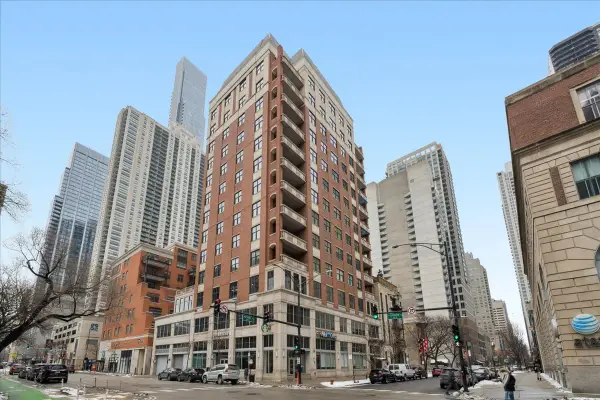 30 W Erie Street #601, Chicago, IL 60654