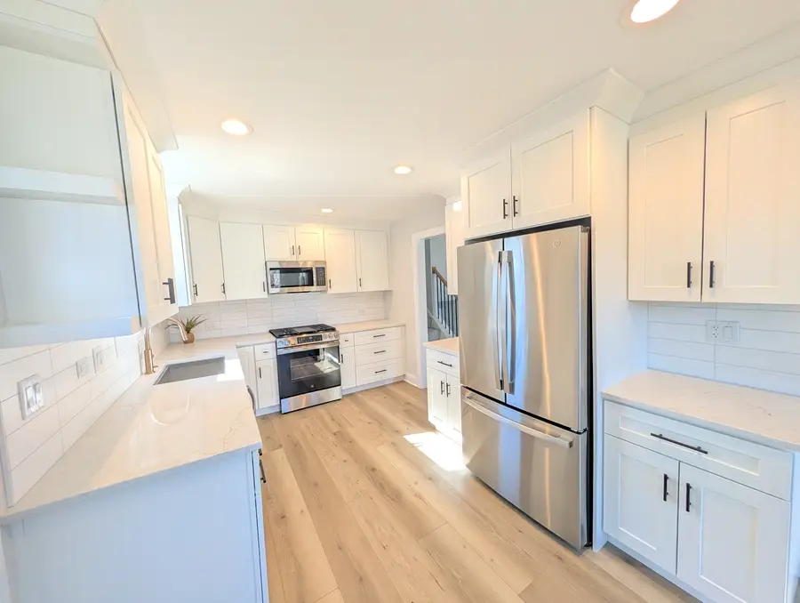 564 N Adele Street, Elmhurst, IL 60126 - #2