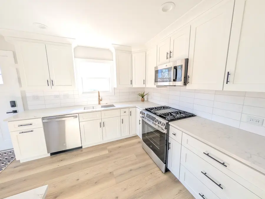 564 N Adele Street, Elmhurst, IL 60126 - #3