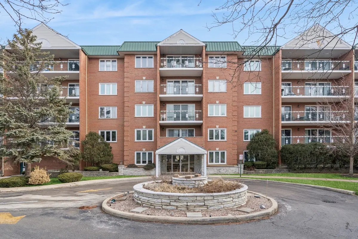 6980 W Touhy Avenue #201, Niles, IL 60714 - #1