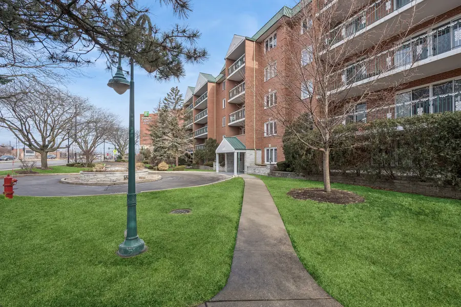 6980 W Touhy Avenue #201, Niles, IL 60714 - #2