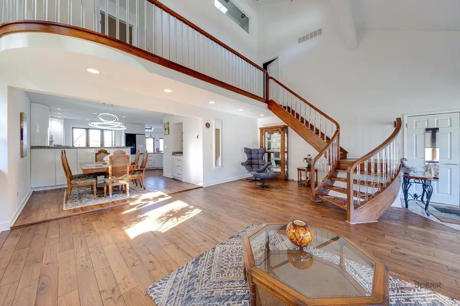 8 Lucas Drive, Palos Hills, IL 60465 - #3