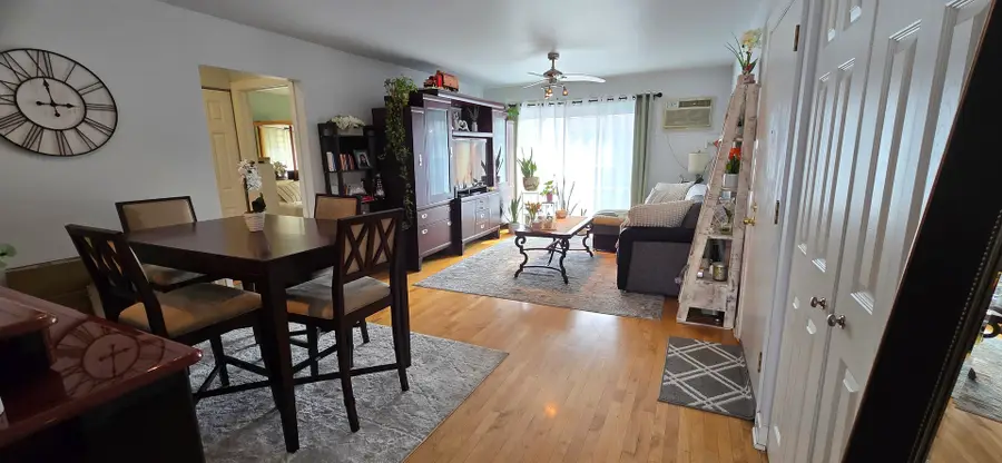 10467 Dearlove Road #6, Glenview, IL 60025 - #2