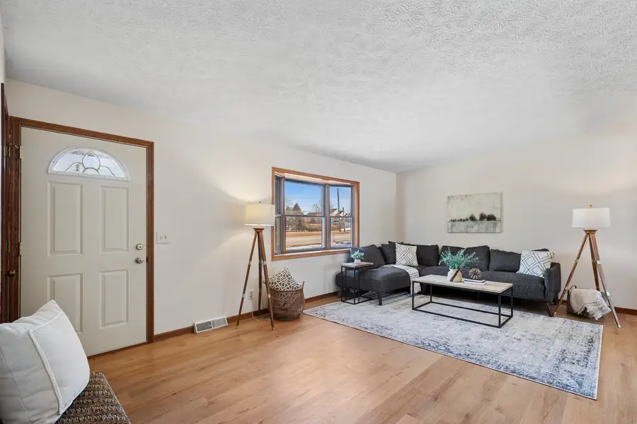 33430 N Hunt Club Road, Libertyville, IL 60048 - #2