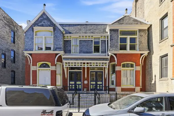 Address Withheld By Seller, Chicago, IL 60614