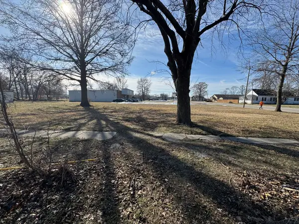 823 N Elm Street, Centralia, IL 62801