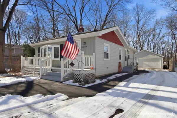 42224 N Lakeview Drive, Antioch, IL 60002