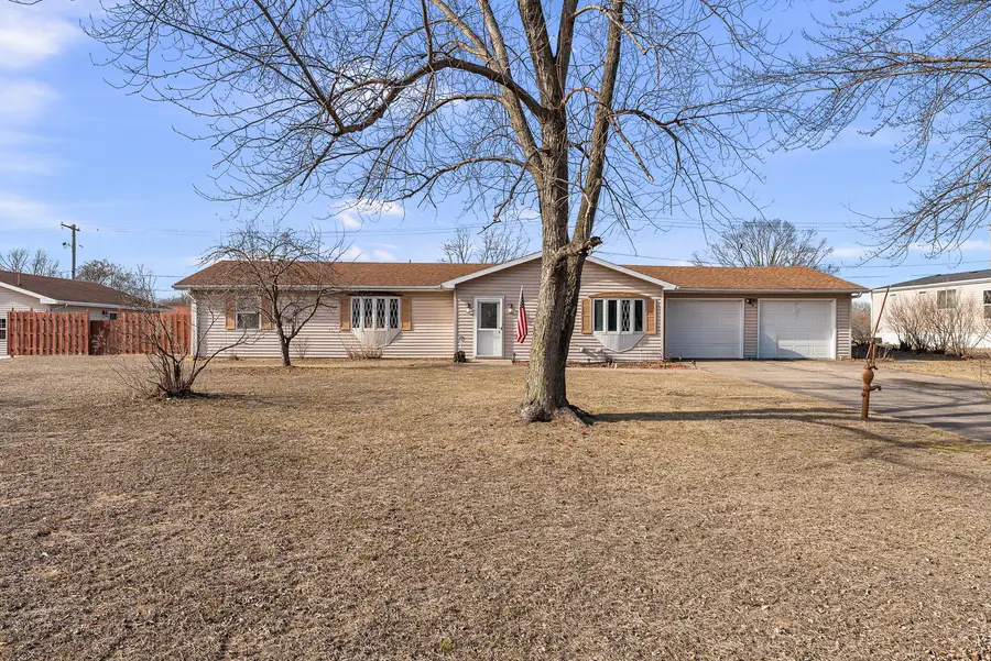 303 Jefferson Street, New Boston, IL 61272 - #2