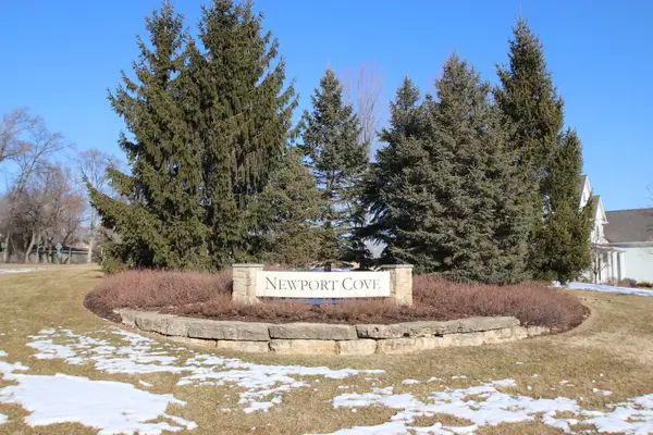 40445 N South Newport Drive, Antioch, IL 60002