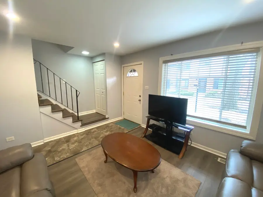 18w268 Standish Lane, Villa Park, IL 60181 - #2