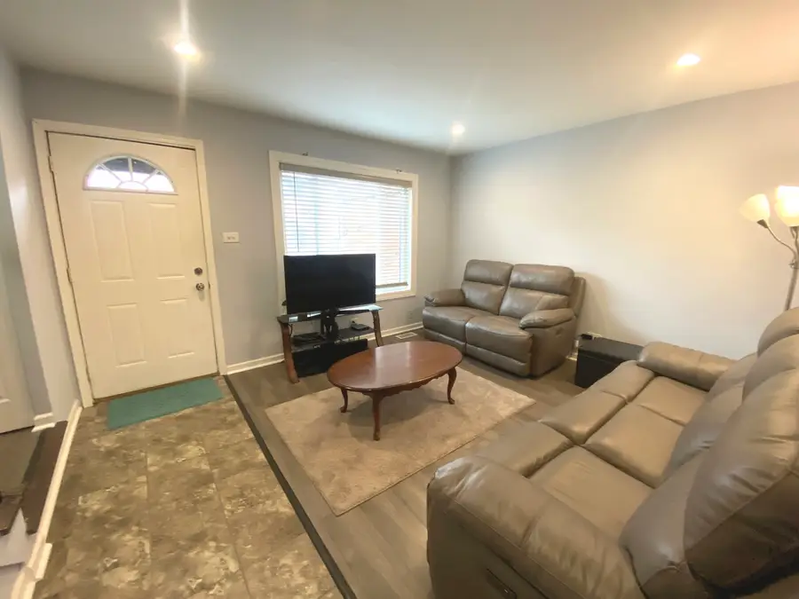 18w268 Standish Lane, Villa Park, IL 60181 - #3