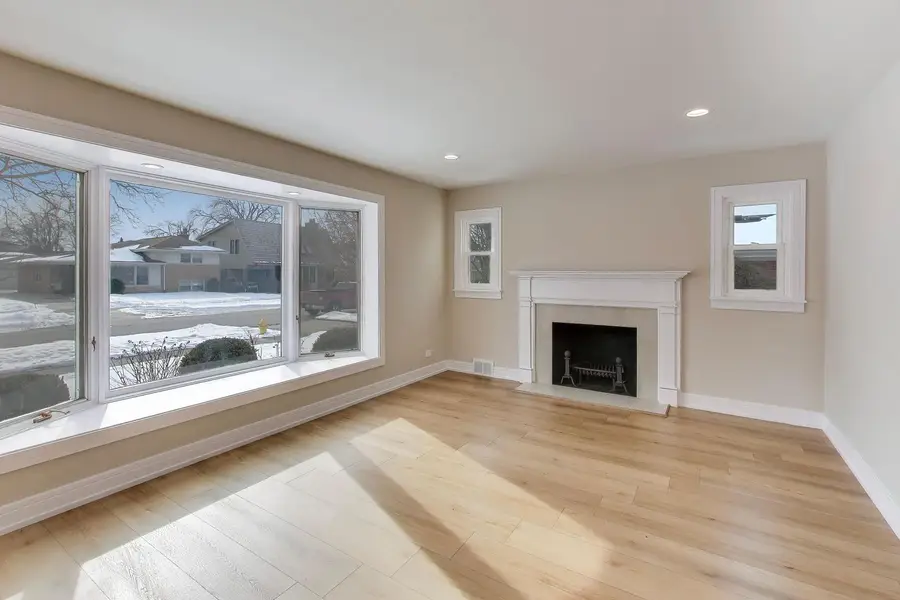 1421 Cynthia Avenue, Park Ridge, IL 60068 - #2