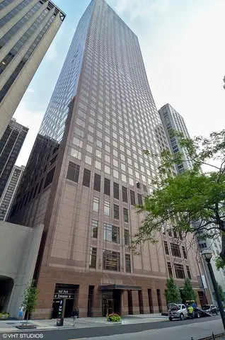 161 E Chicago Avenue #33A, Chicago, IL 60611