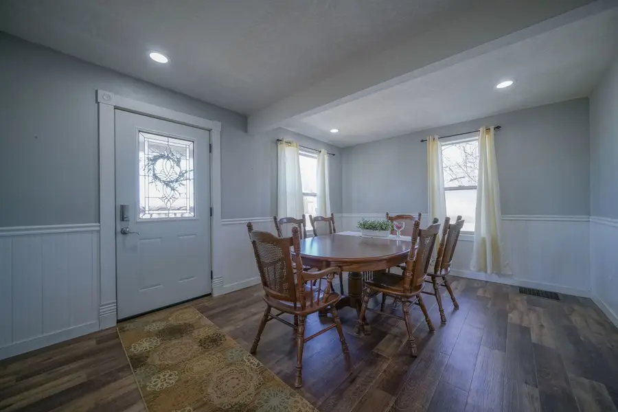 302 S Prairie Avenue, Polo, IL 61064 - #3