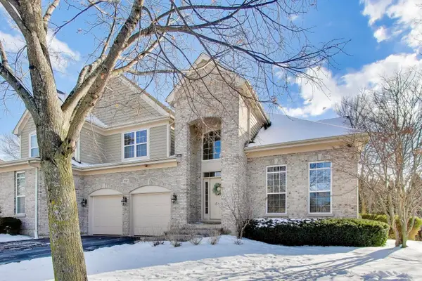 717 Stone Canyon Circle, Inverness, IL 60010