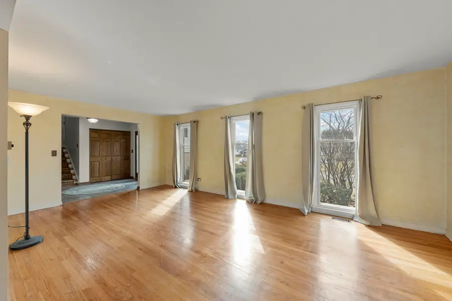 706 Crest Lane, Lisle, IL 60532 - #3