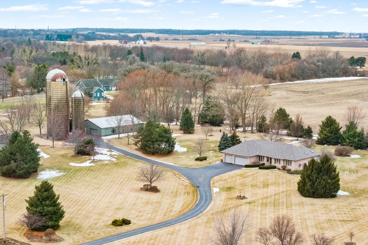 14N850 Engel Road, Hampshire, IL 60140 - #1