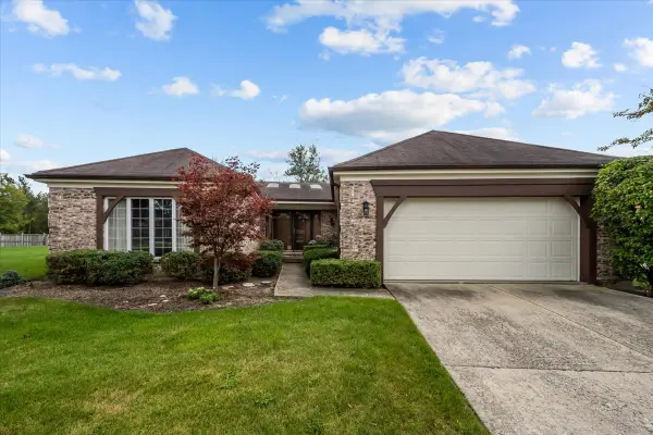 320 Buckthorn Circle, Northbrook, IL 60062