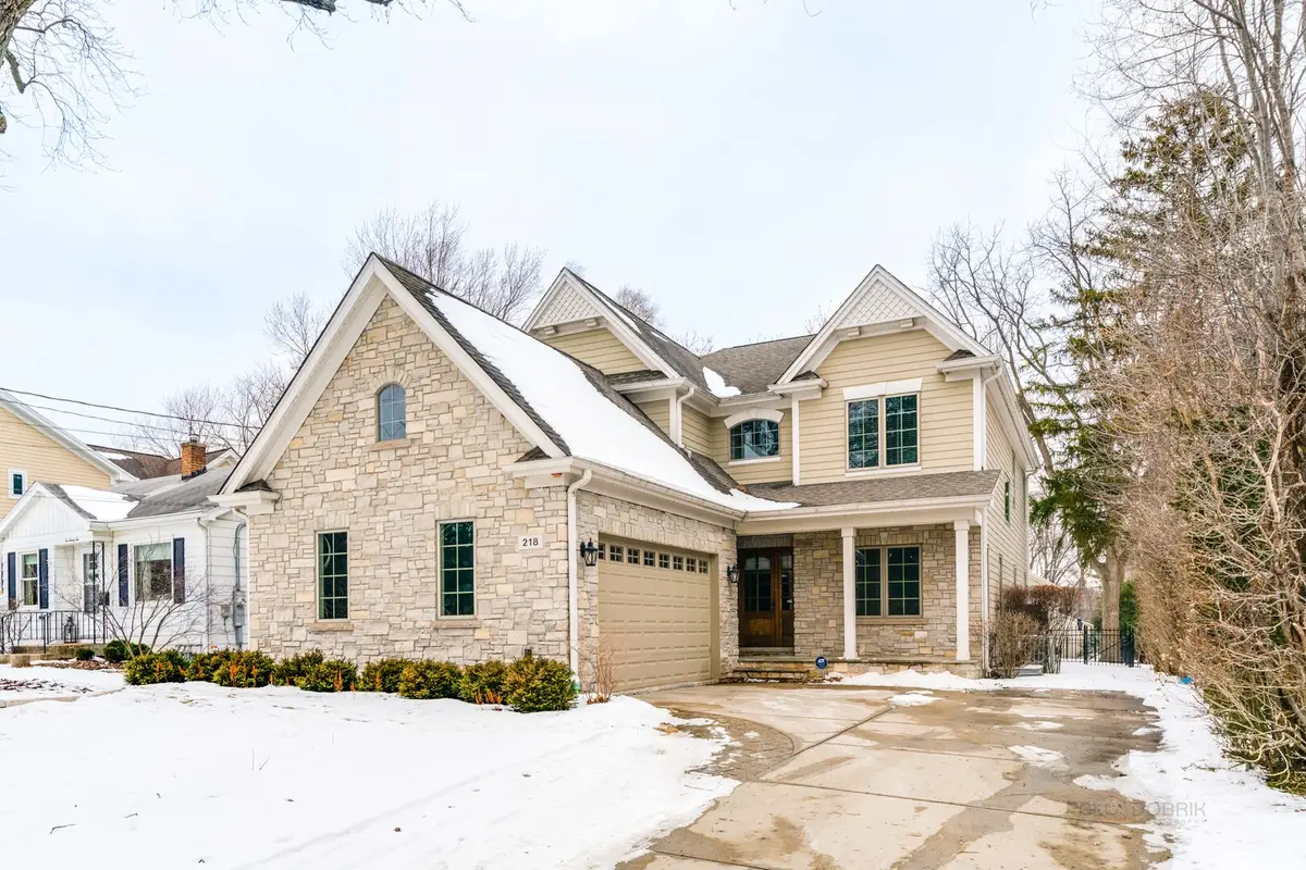 218 Coolidge Place, Libertyville, IL 60048 - #1