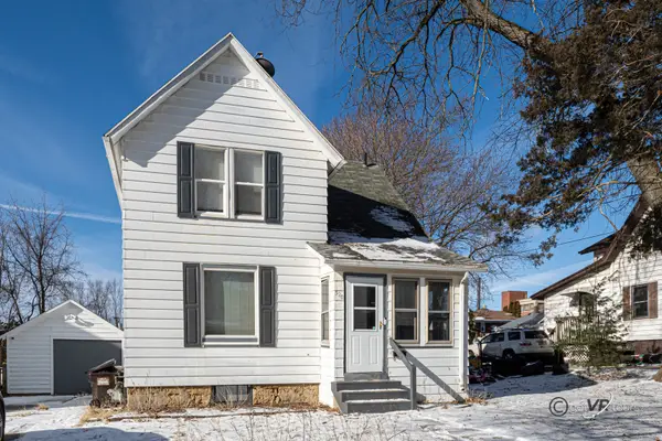 520 S Burchard Avenue, Freeport, IL 61032