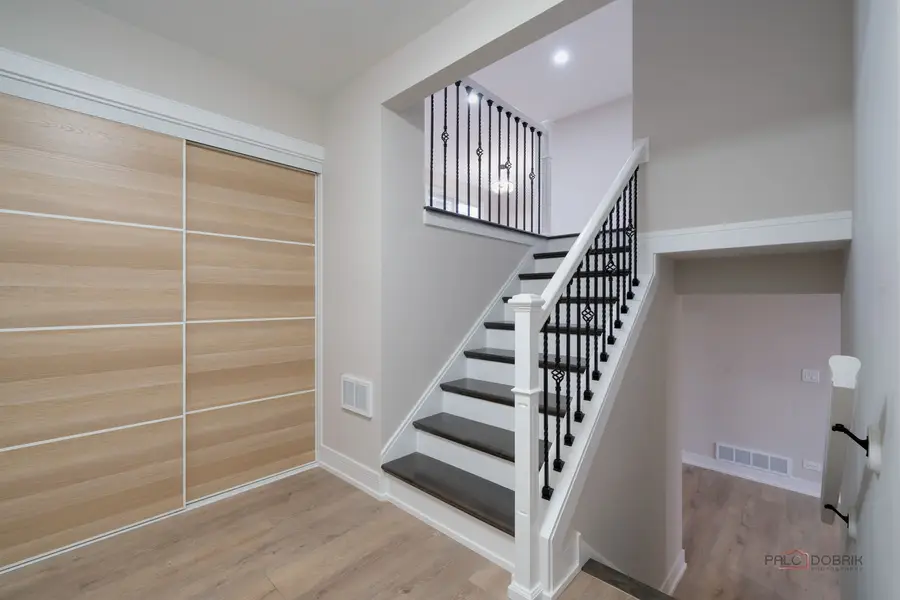 214 W Hintz Road, Arlington Heights, IL 60004 - #3