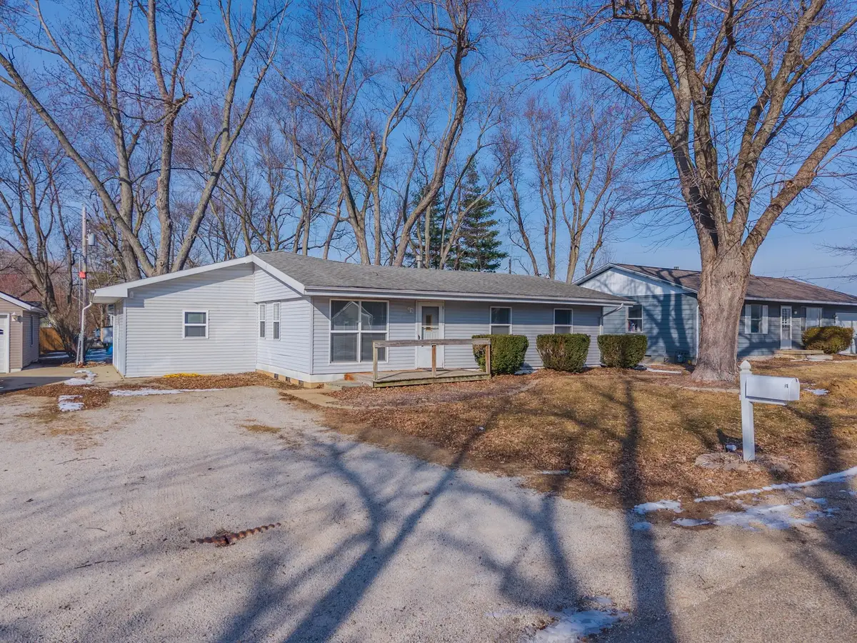 8198 Pine Avenue, Downs, IL 61736 - #1