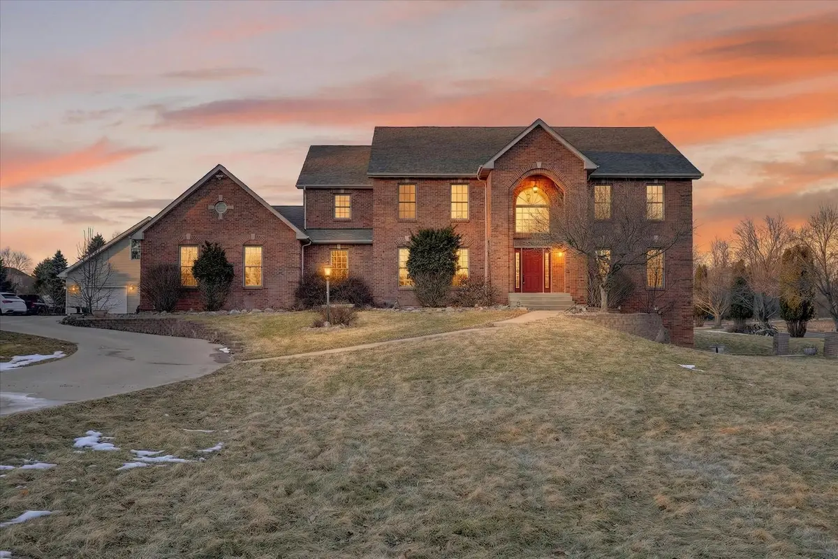 8306 E Crockett Road, Roscoe, IL 61073 - #1