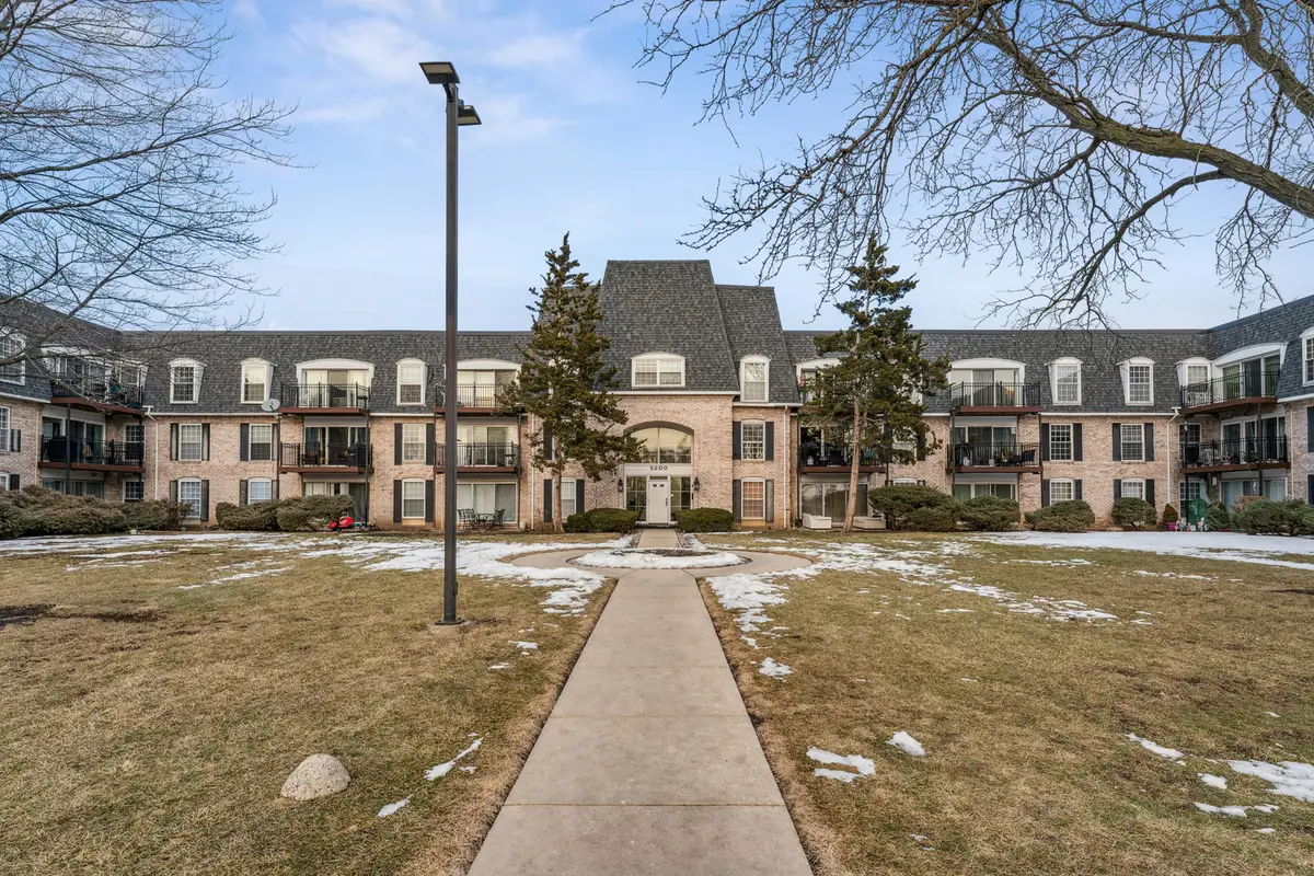 5200 Carriageway Drive #117, Rolling Meadows, IL 60008 - #1