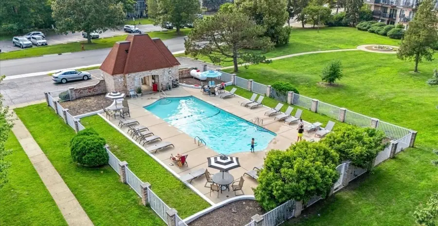 5200 Carriageway Drive #117, Rolling Meadows, IL 60008 - #2