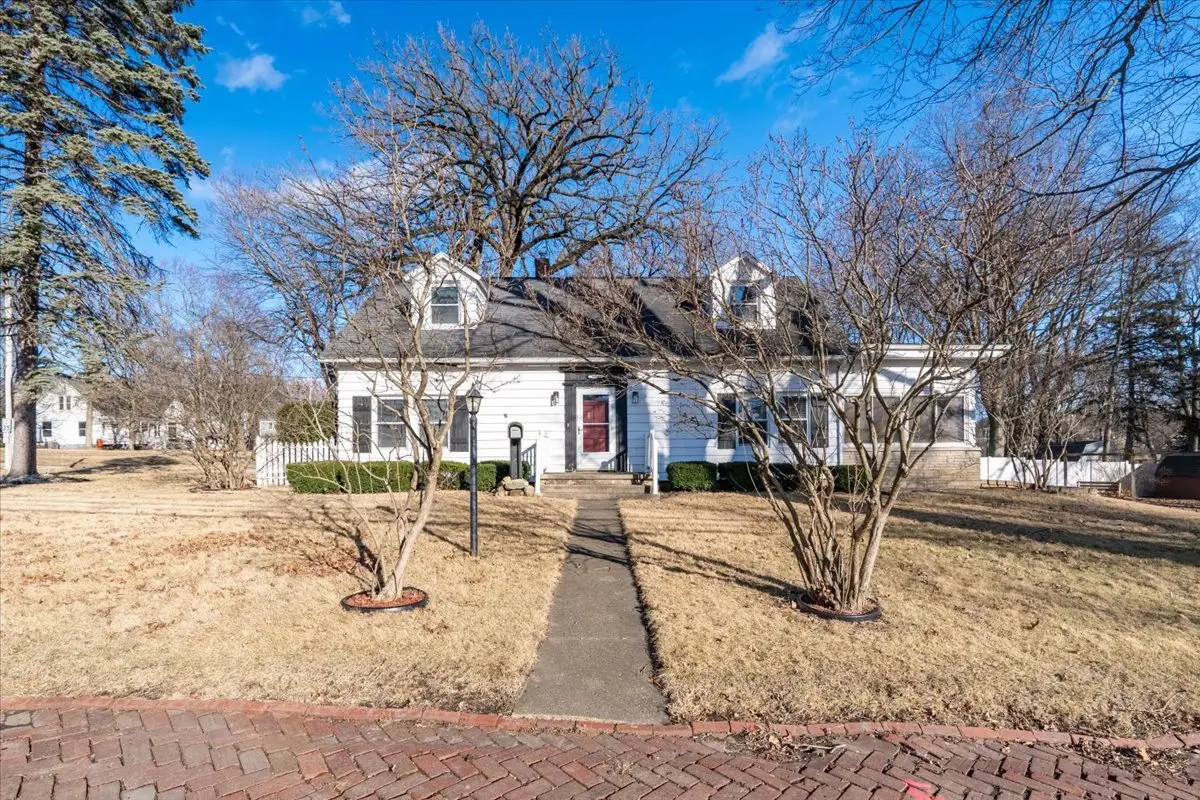 603 S Main Street, Eureka, IL 61530 - #1