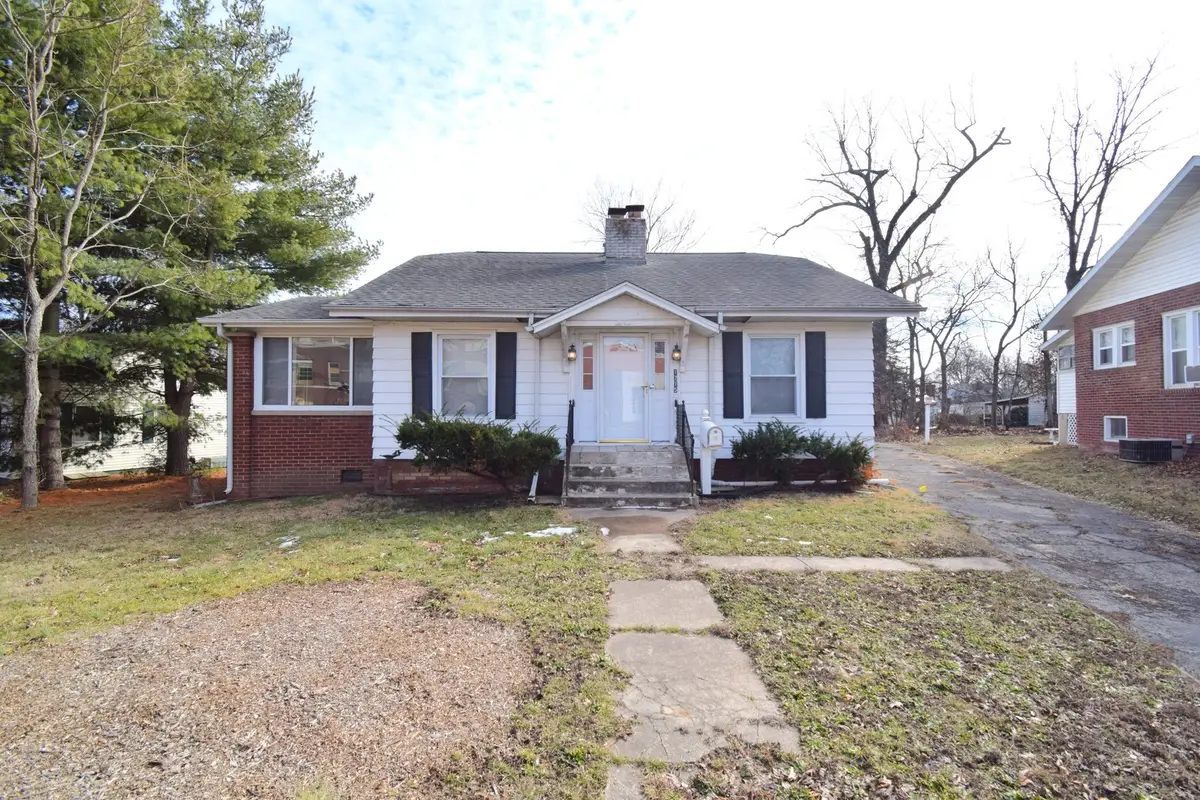 1715 Oakland Avenue, Mount Vernon, IL 62864 - #1